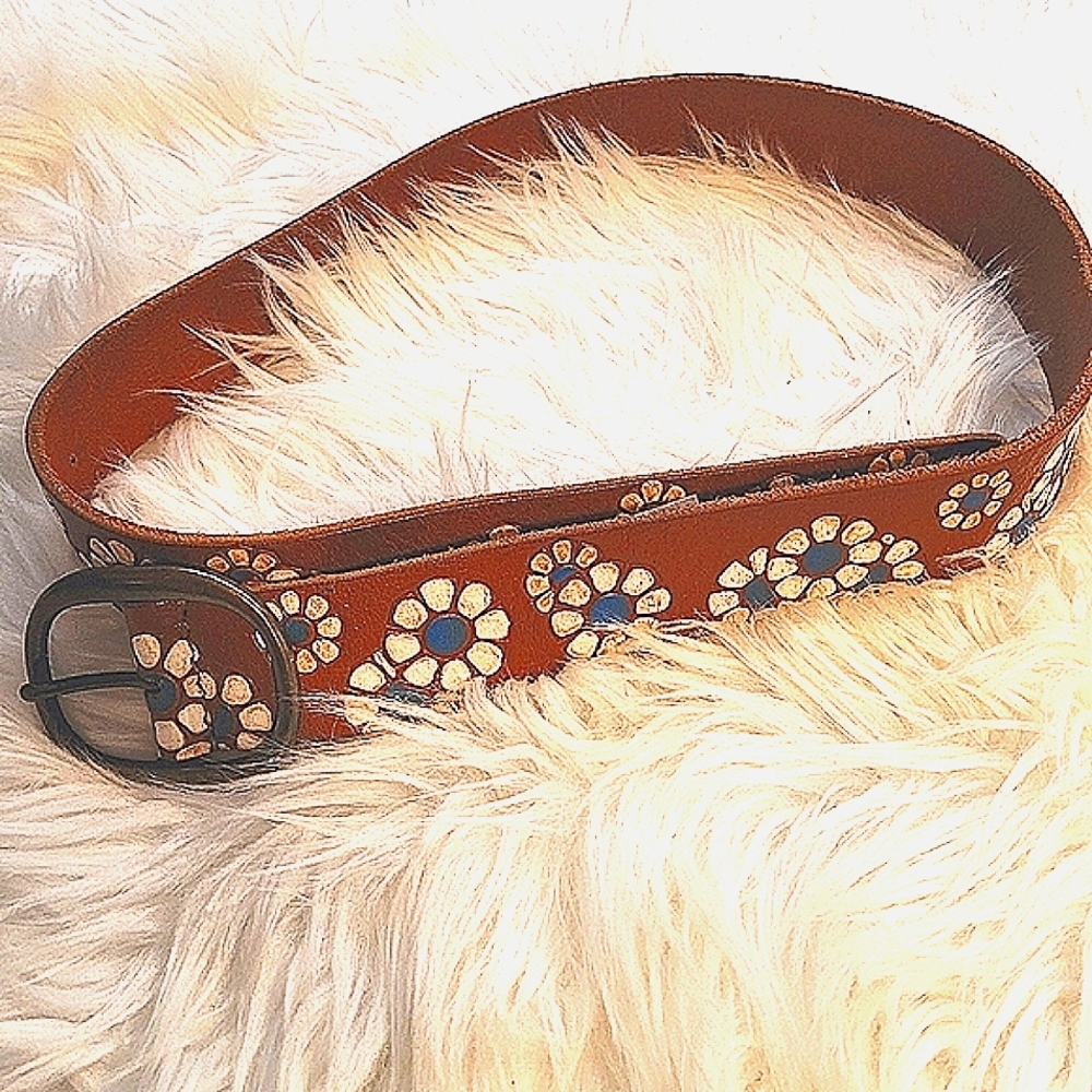 NWOT Free People leather daisy belt sz xs/ sm